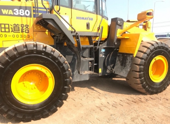 ขายรถตักล้อยาง KOMATSU WA380-6 ปี 2011 รถนอกนำเข้าจากญี่ปุ่น สภาพสวยพร้อมใช้งาน มีVDOการทำงานครับ ขายรถตักล้อยาง KOMATSU WA380-6 ปี 2011 รถนอกนำเข้าจากญี่ปุ่น สภาพสวยพร้อมใช้งาน มีVDOการทำงานครับ