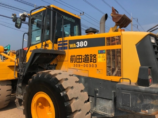 ขายรถตักล้อยาง KOMATSU WA380-6 ปี 2011 รถนอกนำเข้าจากญี่ปุ่น สภาพสวยพร้อมใช้งาน มีVDOการทำงานครับ ขายรถตักล้อยาง KOMATSU WA380-6 ปี 2011 รถนอกนำเข้าจากญี่ปุ่น สภาพสวยพร้อมใช้งาน มีVDOการทำงานครับ