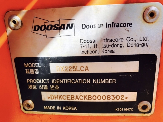 ขออนุญาตขายDOOSAN DX225LCA ชั่วโมง6000กว่าช่วงล่างเต็มพร้มใช้งานเครื่องปั้มราคา 1450000 บาท สนใจติดต่อช่างดำ 0853224877 0988930465 ไอดีไลน์ 0853224877 ครับผ