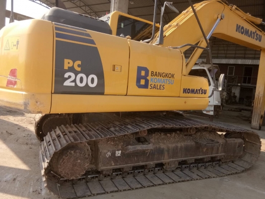 ขออนุญาตขายรถKOMATSU PC200-8MO 7800ชั่วโมงช่วงล่างเต็มพร้อมใช้งาน บุ้งกี๋เปลี่ยนบู๊ดสลักใหม่ ราคม 2350000 บาท สนใจติดต่อช่างดำ 0853224877 0988930465 ไอดีไลน์ 0853224877 ครับผมบ