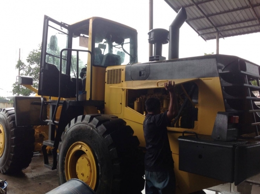 ขออนุญาตขายรถตักKOMATSU WA400-3 พร้อใช้งานเอกสารครบ ราคา 1350000 บาท สนใจติดต่อช่างดำ 0853224877 0988930465 ไอดีไลน์ 0853224877 ครับผม