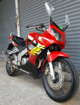 ขออนุญาตขาย HONDA CBR 150R สตาร์ทมือ มือเดียว ฟรีค่าโอน