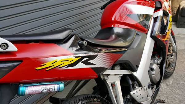 ขออนุญาตขาย HONDA CBR 150R สตาร์ทมือ มือเดียว ฟรีค่าโอน ขออนุญาตขาย HONDA CBR 150R สตาร์ทมือ มือเดียว ฟรีค่าโอน
