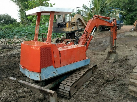 ขออนุญาติขาย ihi 35 เทียบเท่า pc35 พร้อมใช้งานราคา175000บาทสนใจติดต่อช่างดำ 0853224877 0988930465 ไอดีไลน์0853224877 ครับผม