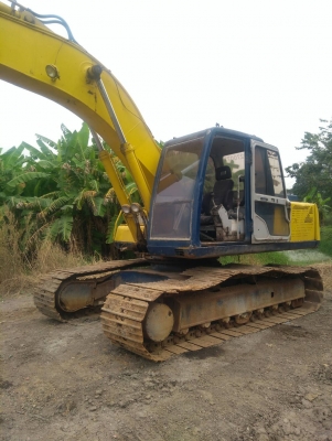 รถแบคโฮ KOBELCO SK200 MARK3 รถเก่านอกนำเข้า มีเอกสารใบอินวอยซ์ ชุดจดทะเบียน โซ่หนา เอวแน่น เครื่องดี ไฟฟ้าครบ พร้อมใช้งาน