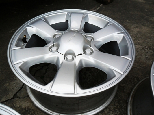 แม็กป้ายแดง ขอบ16 เอนไกแท้ 6รู139 สภาพใหม่ (4วง 4,500)