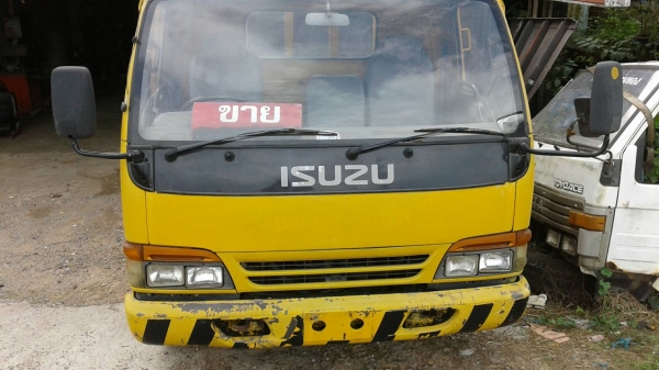 Isuzu NPR 120 หัวการ์ตูน