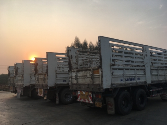 ขายด่วนรถพ่วงไม่ดั้ม 360 ปี56 ไมล์น้อย กะบะสามมิตร ใส่ของได้32.6ตัน สวยเดิมบาง