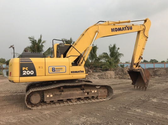 ขาย KOMATSU PC200-8MO 5700 ชั่วโมง  PM7000 สภาพสวยเดิม