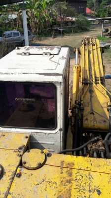 ขาย 480,000 KOMATSU pc 200-5 ซีเรียลสูง S/N 67909 คอลโทลสั้น เครื่องดี ปั้มแรง ไฟฟ้าครบ เอวแน่น ช่วงล่างเต็ม แต่ต้องปะเฟรมนิดหน่อย  รถอยู่ สุรินทร์ 090-772-3710 090-772-3708