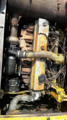 ขาย 480,000 KOMATSU pc 200-5 ซีเรียลสูง S/N 67909 คอลโทลสั้น เครื่องดี ปั้มแรง ไฟฟ้าครบ เอวแน่น ช่วงล่างเต็ม แต่ต้องปะเฟรมนิดหน่อย  รถอยู่ สุรินทร์ 090-772-3710 090-772-3708