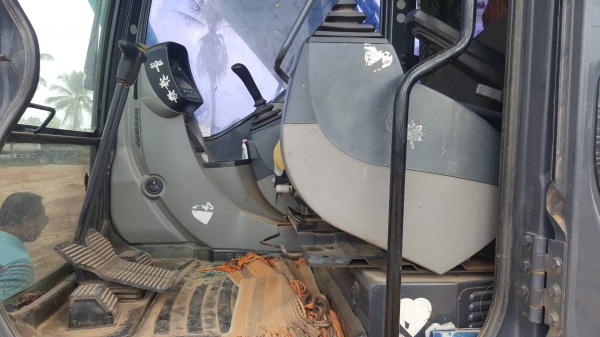 ขาย แบคโฮ KOBELCO SK200-8 Super YN12 จดทะเบียนปี 55 รถพร้อมใช้งาน ราคาคุยกันได้ครับ ขาย แบคโฮ KOBELCO SK200-8 Super YN12 จดทะเบียนปี 55 รถพร้อมใช้งาน ราคาคุยกันได้ครับ