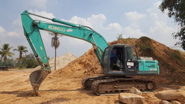 ขาย แบคโฮ KOBELCO SK200-8 Super YN12 จดทะเบียนปี 55 รถพร้อมใช้งาน ราคาคุยกันได้ครับ