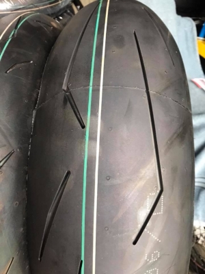 สุดยอดยาง ราคาสุดพิเศษ  Pirelli supercorsa v.1 (ตะเกียบหัก)