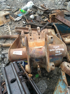 บุ้งกี๋รถแบคโฮ ใส่ PC20 ของเก่านอกนำเข้าจากญี่ปุ่น ยังไม่เคยใช้งานในไทย สภาพดี พร้อมใช้งาน