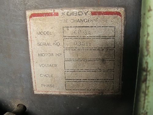 ขายเครื่องเปลี่ยนถอด-ใส่ยางรถยนต์ KOBOY รุ่นเก่าแข็งแรงใช้ดี ขายเครื่องเปลี่ยนถอด-ใส่ยางรถยนต์ KOBOY รุ่นเก่าแข็งแรงใช้ดี