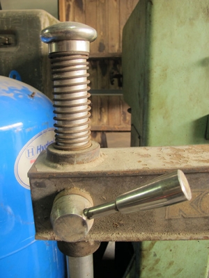 ขายเครื่องเปลี่ยนถอด-ใส่ยางรถยนต์ KOBOY รุ่นเก่าแข็งแรงใช้ดี ขายเครื่องเปลี่ยนถอด-ใส่ยางรถยนต์ KOBOY รุ่นเก่าแข็งแรงใช้ดี