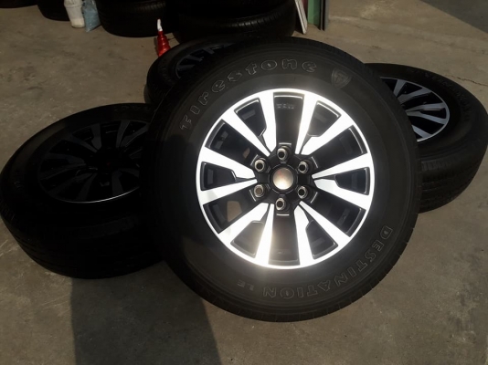 ขายล้อแม็ก vigo trd v.2 แท้ 17" พร้อมยางปี14  สนใจติดต่อร้าน ก.เจริญการยางครับ 081-3747940