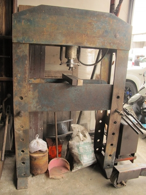 ขายแท่นอัดไฮดรอลิค 80ตัน ปั๊มใหญ๋ทด3แรง