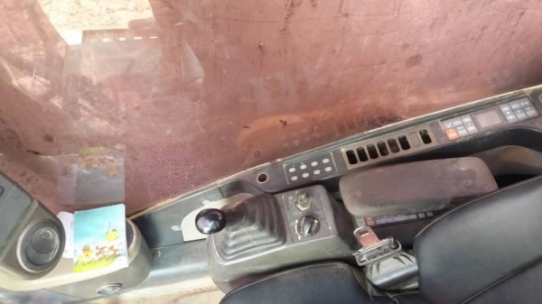 ขาย 1,090,000 CAT 315 DL ไฟฟ้าครบ เครื่องแรง ปั้มแรง เอวแน่น ช่วงล่างโซ่หนา รอนเลอร์มีแตกบ้าง เอกสารอินวอยทร์  รถอยู่ สระบุรี 092-5956777 ยุ