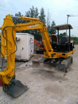 จัดส่งเรียบร้อย ขอบคุณลูกค้าจาก จ.เพชรบูรณ์ รถแบคโฮ MITSUBISHI MM35 พร้อมหัวกระแทก รถเก่านอกนำเข้า ยังไม่เคยใช้งานในไทย เครื่องดี ปั๊มแรง ขายพร้อมหัวกระแทก พร้อมใช้งาน มีเอกสารใบอินวอยซ์