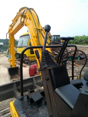 จัดส่งเรียบร้อย ขอบคุณลูกค้าจาก จ.เพชรบูรณ์ รถแบคโฮ MITSUBISHI MM35 พร้อมหัวกระแทก รถเก่านอกนำเข้า ยังไม่เคยใช้งานในไทย เครื่องดี ปั๊มแรง ขายพร้อมหัวกระแทก พร้อมใช้งาน มีเอกสารใบอินวอยซ์