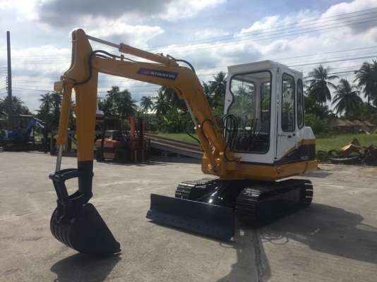 รถขุด KOMATSU PC30-2 มีหัวเก๋ง นำเข้ามือสองญี่ปุ่น
