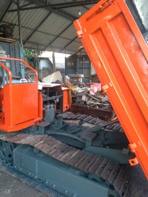 รถบรรทุกตีนตะขาบ KOMATSU  รถเก่านอกนำเข้า ยังไม่เคยใช้งานในไทย ยกดั๊มได้ ชม.การทำงานน้อย  พร้อมลุยงาน มีเอกสารใบอินวอยซ์