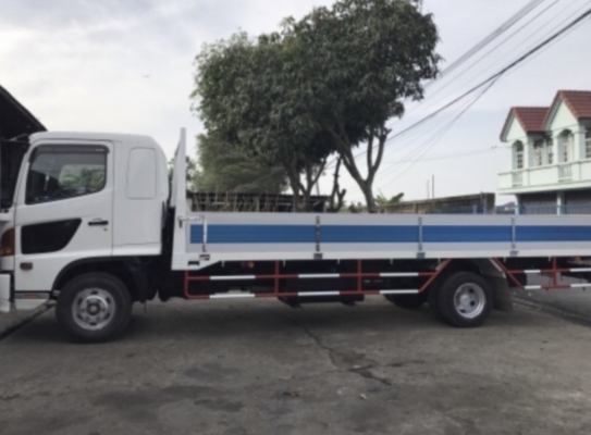 HINO FD3J เครื่อง JO8C 220 แรงม้า หัวมีแค็บ กระบะเหล็กต่อใหม่ ยาว 6.10 เมตร รถสวยพร้อมใช้งาน ติดต่อ 090-9919333,087-0969823