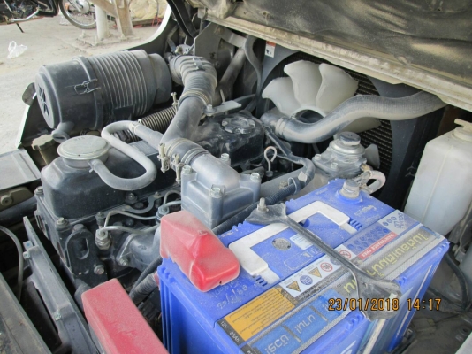 รถยกนิสสัน 3 ตัน เสาสูงสามเมตร เครื่องดีเซล เกีลร์ออโต้