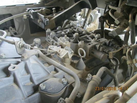 รถยกนิสสัน 3 ตัน เสาสูงสามเมตร เครื่องดีเซล เกีลร์ออโต้