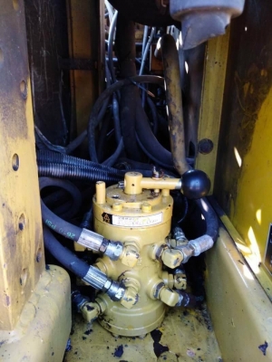 ขาย 525,000  KOBELCO SK120 MARK 3 เครื่องดี ปั้มแรง โช่หนา ไฟฟ้าครบ (มอเตอร์มีไม่ได้ต่อ)   เอวแน่น  เอกสารชื้อขาย  รถอยู่ นครปฐม  090-772-3710 090-772-3708