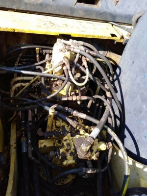 ขาย 525,000  KOBELCO SK120 MARK 3 เครื่องดี ปั้มแรง โช่หนา ไฟฟ้าครบ (มอเตอร์มีไม่ได้ต่อ)   เอวแน่น  เอกสารชื้อขาย  รถอยู่ นครปฐม  090-772-3710 090-772-3708