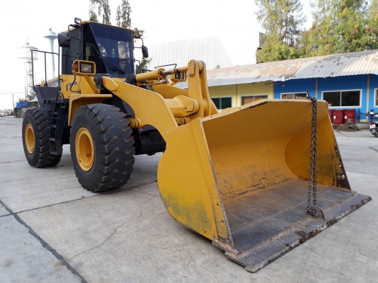 ขายรถตักล้อยางขนาด 3.6 คิว komatsu WA380z-6 รถสวยเอกสารพร้อมขึ้นเล่ม