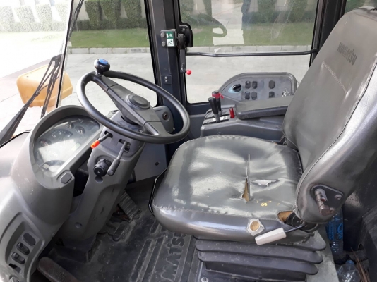 ขายรถตักล้อยางขนาด 3.6 คิว komatsu WA380z-6 รถสวยเอกสารพร้อมขึ้นเล่ม