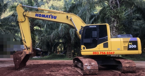 ขายรถแบคโฮ KOMATSU PC200-8 MO 4,454 ชม. ขายรถแบคโฮ KOMATSU PC200-8 MO 4,454 ชม.