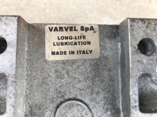 ขายหัวเกียร์ทดรอบแบบเพลาสวม Varvel made in Italy อัตราทด 1:15 สภาพสวย หมุนนิ่ม พร้อมใช้งาน