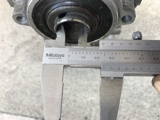 ขายหัวเกียร์ทดรอบแบบเพลาสวม Varvel made in Italy อัตราทด 1:15 สภาพสวย หมุนนิ่ม พร้อมใช้งาน