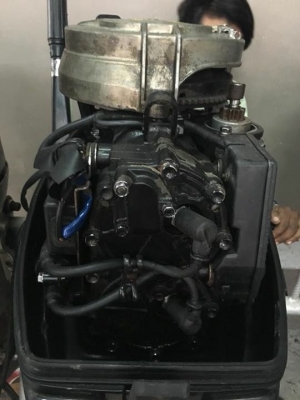 ขายเครื่องเรือSuzuki40แรง สตาร์ทไฟฟ้า แฮนเดิล