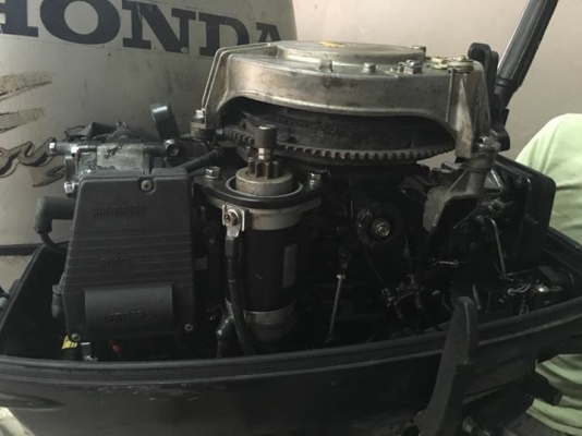 ขายเครื่องเรือSuzuki40แรง สตาร์ทไฟฟ้า แฮนเดิล