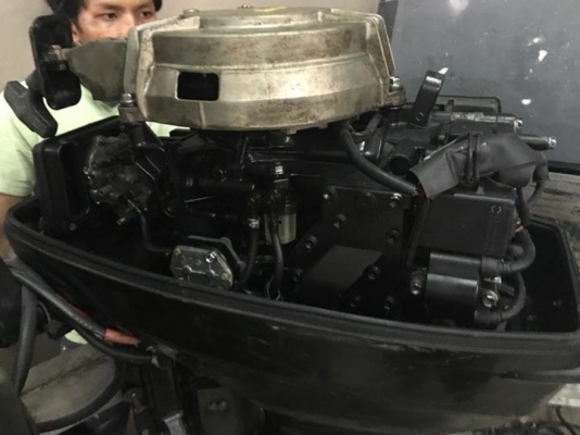ขายเครื่องเรือSuzuki40แรง สตาร์ทไฟฟ้า แฮนเดิล
