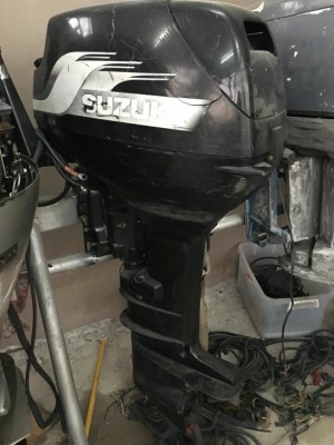 ขายเครื่องเรือSuzuki40แรง สตาร์ทไฟฟ้า แฮนเดิล
