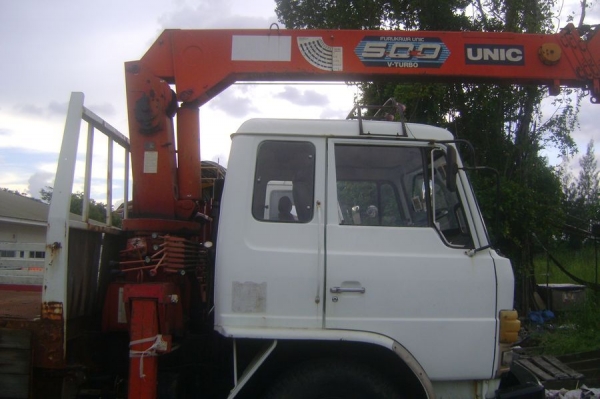 เครนยี่ห้อ UNIC เครน 5 ตัน 5 ปลอก