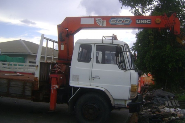 เครนยี่ห้อ UNIC เครน 5 ตัน 5 ปลอก