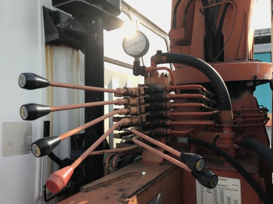 เครนยี่ห้อ UNIC เครน 5 ตัน 5 ปลอก