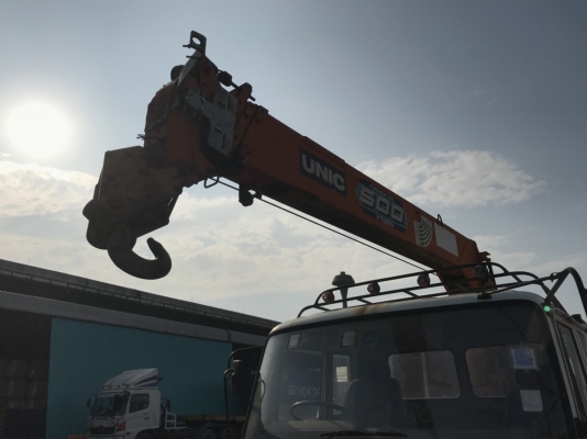 เครนยี่ห้อ UNIC เครน 5 ตัน 5 ปลอก