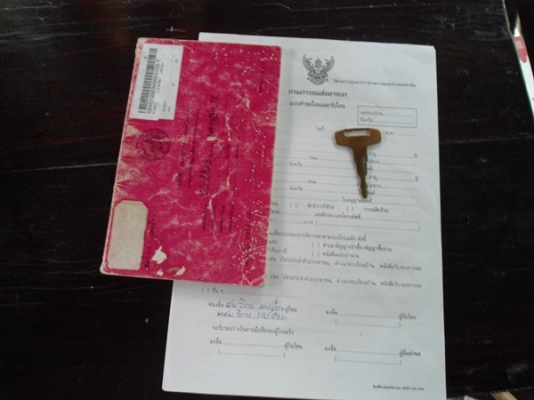 ขายรถบรรทุก 6ล้อ มิตซูแคนเตอร์ พ้อมคอก (ไม่มีในรูป)