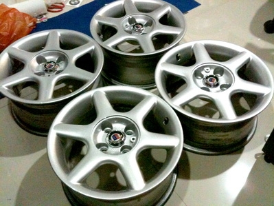 แม็กซ์อิตาลี 15 นิ้ว ขนาด 4รู100 แม็กซ์อิตาลี 15 นิ้ว ขนาด 4รู100