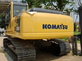 ขายKOMATSU PC 200-8 3300Hสภาพสวยพร้อมใช้ ราคาต่อรองได้ ติดต่อได้ทีคุณ อ๊อฟ พิจิตร 086-737-9991