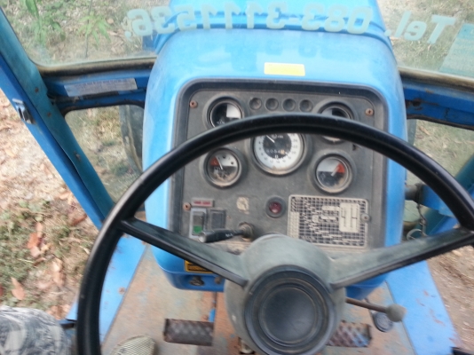 รถไถฟอร์ด 6710  เครื่องแน่น เสื้อลาย เกียร์ข้าง พร้อมใบมีดหน้า ผานหลัง 7สวยมาก